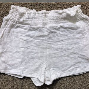 Just Be Woman’s Sm High Waist White Ruffled Linen Shorts Like New
